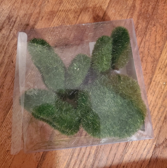 Artificial Moss Rocks - Picture 2 of 2